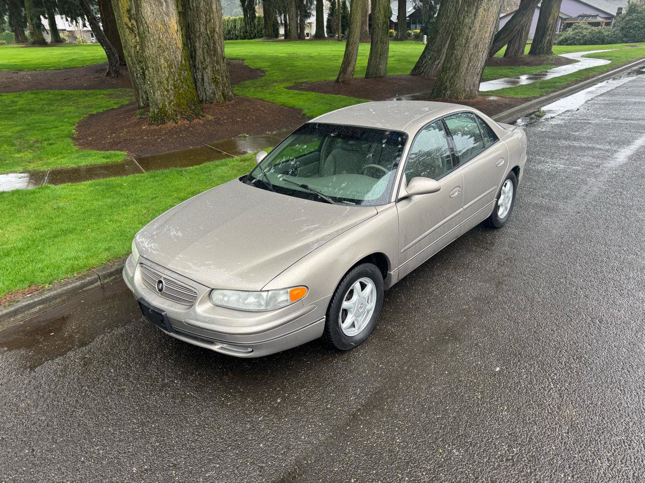 Used 2002 Buick Regal LS w/ LS Premium Pkg image 9