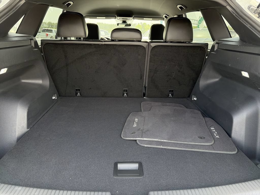 Certified 2024 Volkswagen Atlas Cross Sport SE FWD image 14