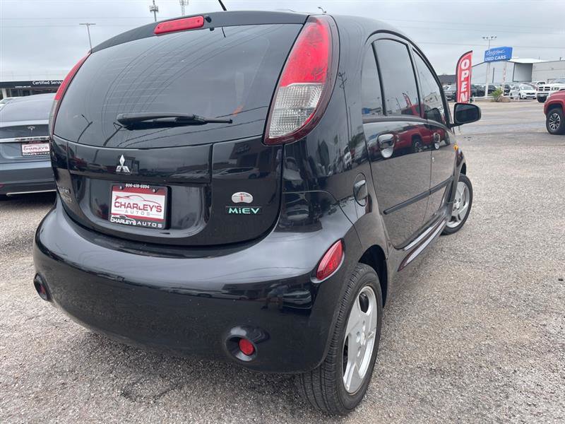 Used 2016 Mitsubishi i ES image 6