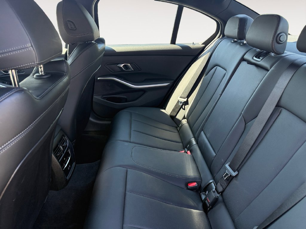 Used 2025 BMW 330i Sedan RWD image 13