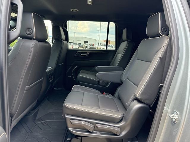New 2025 Chevrolet Suburban Premier image 19