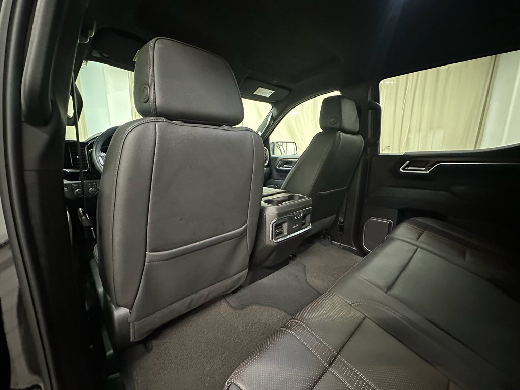 Certified 2026 Chevrolet Silverado 1500 High Country w/ Midnight Edition AWD/4WD image 25