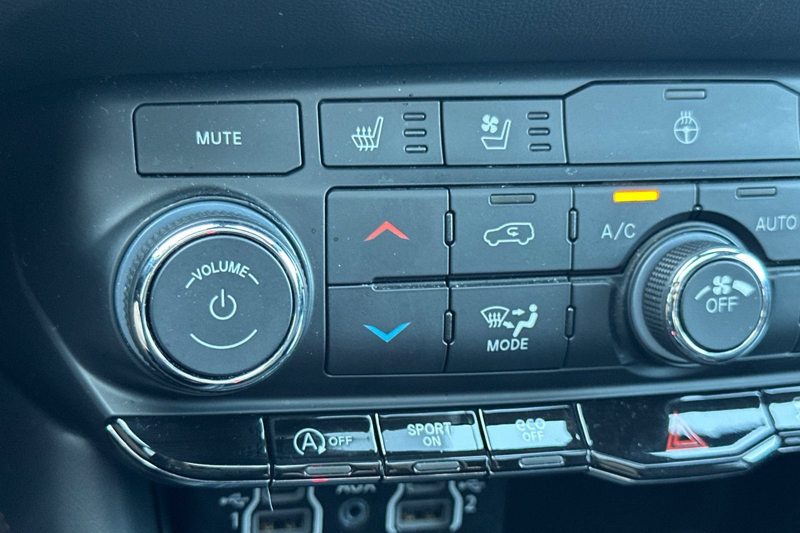 Used 2024 Dodge Durango GT AWD/4WD image 28