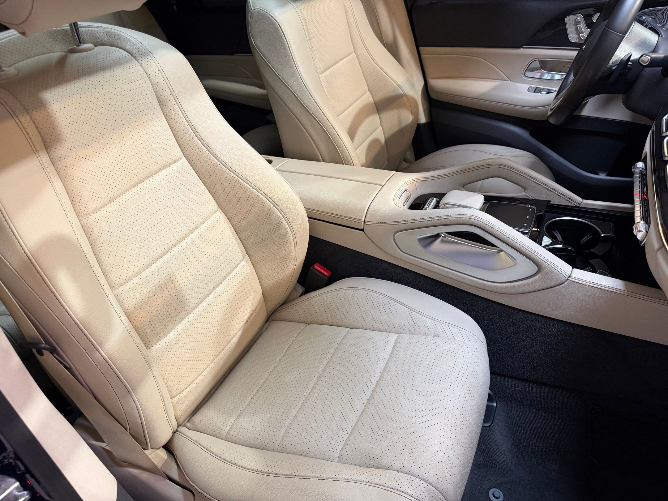 Used 2020 Mercedes-Benz GLS 450 4MATIC image 56