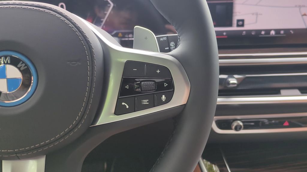New 2026 BMW X5 xDrive50e image 33