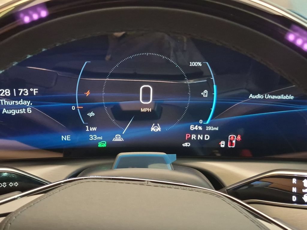 New 2027 Cadillac Vistiq Platinum AWD/4WD image 7