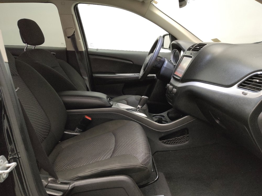 Used 2019 Dodge Journey SE image 21