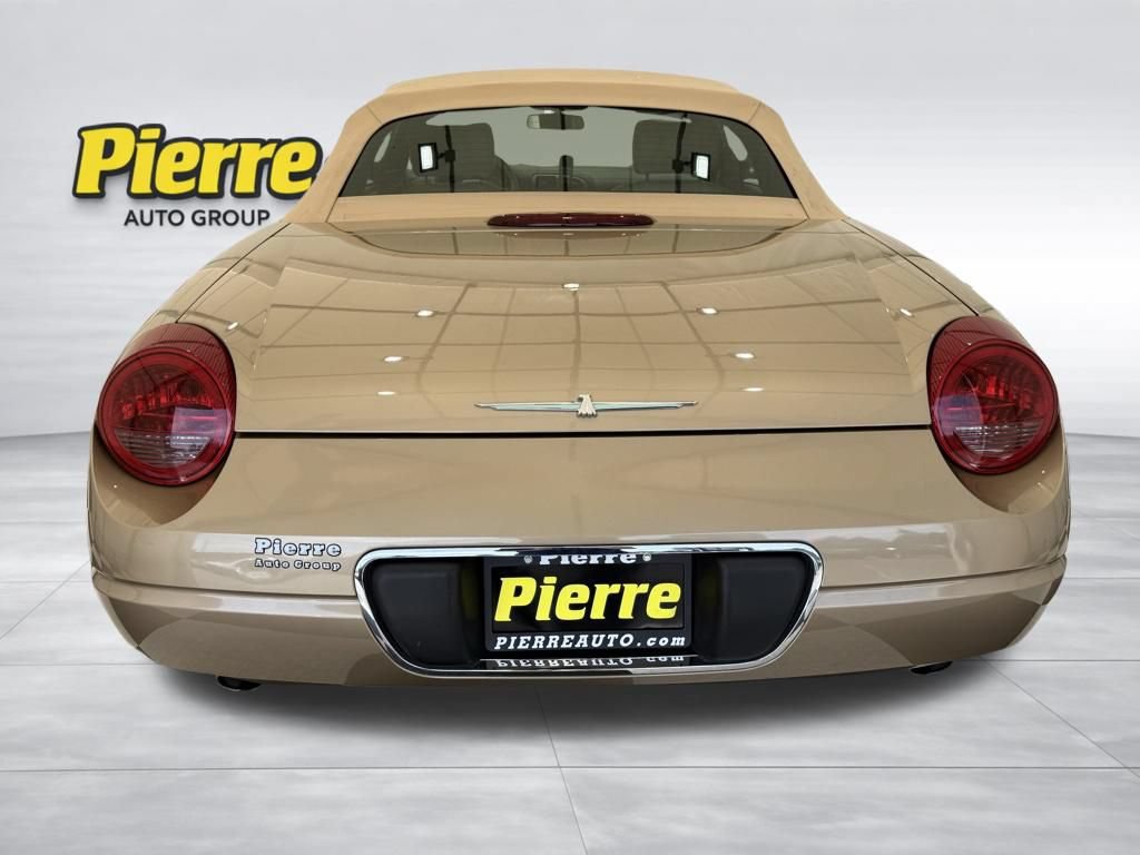 Used 2005 Ford Thunderbird RWD image 4