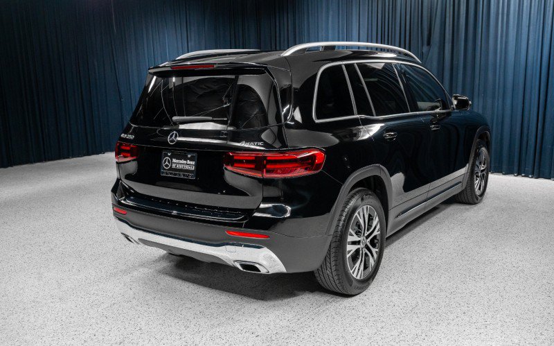 New 2026 Mercedes-Benz GLB 250 4MATIC image 5