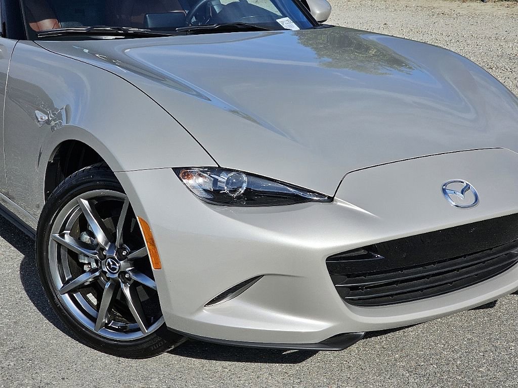 Certified 2022 MAZDA MX-5 Miata Grand Touring w/ Weather Package RWD image 6