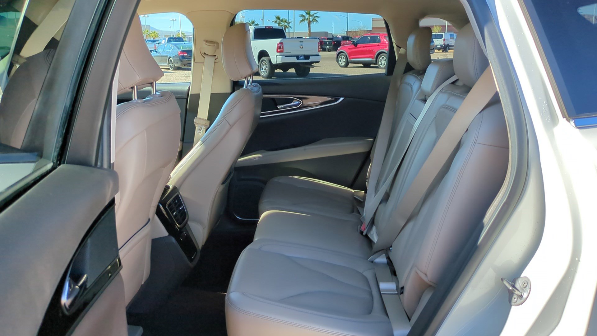 Used 2023 Lincoln Nautilus Reserve image 29