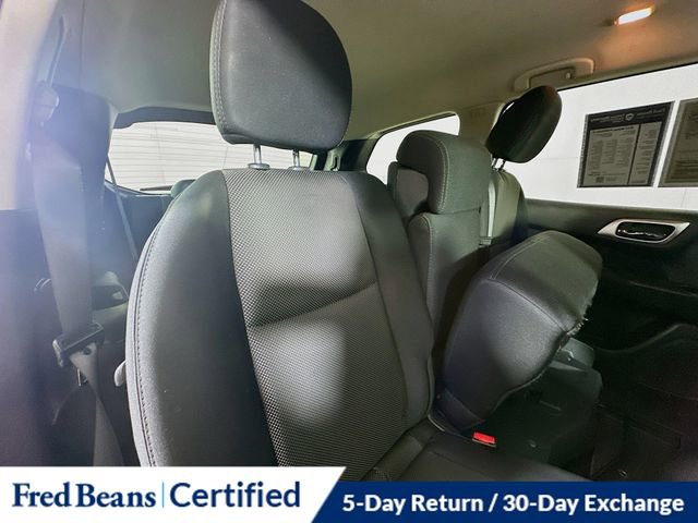 Used 2017 Nissan Pathfinder S image 27