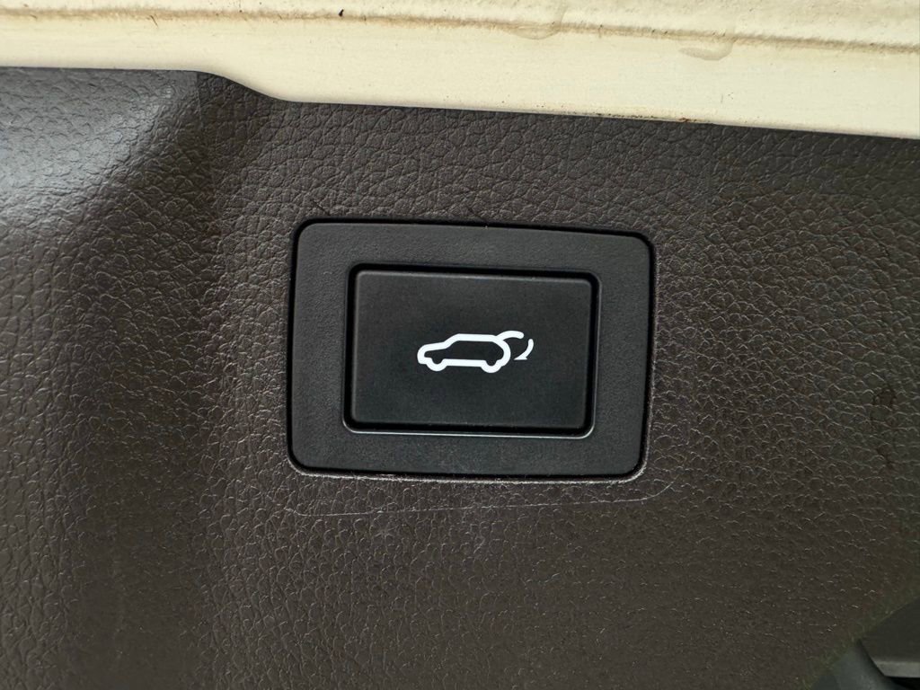 Used 2015 Hyundai Santa Fe GLS w/ Option Group 03 image 11