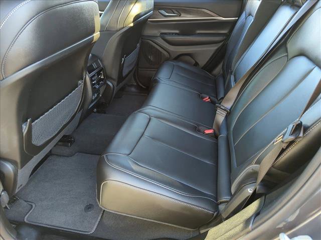 Used 2024 Jeep Grand Cherokee Limited w/ Trailer Tow Package image 18