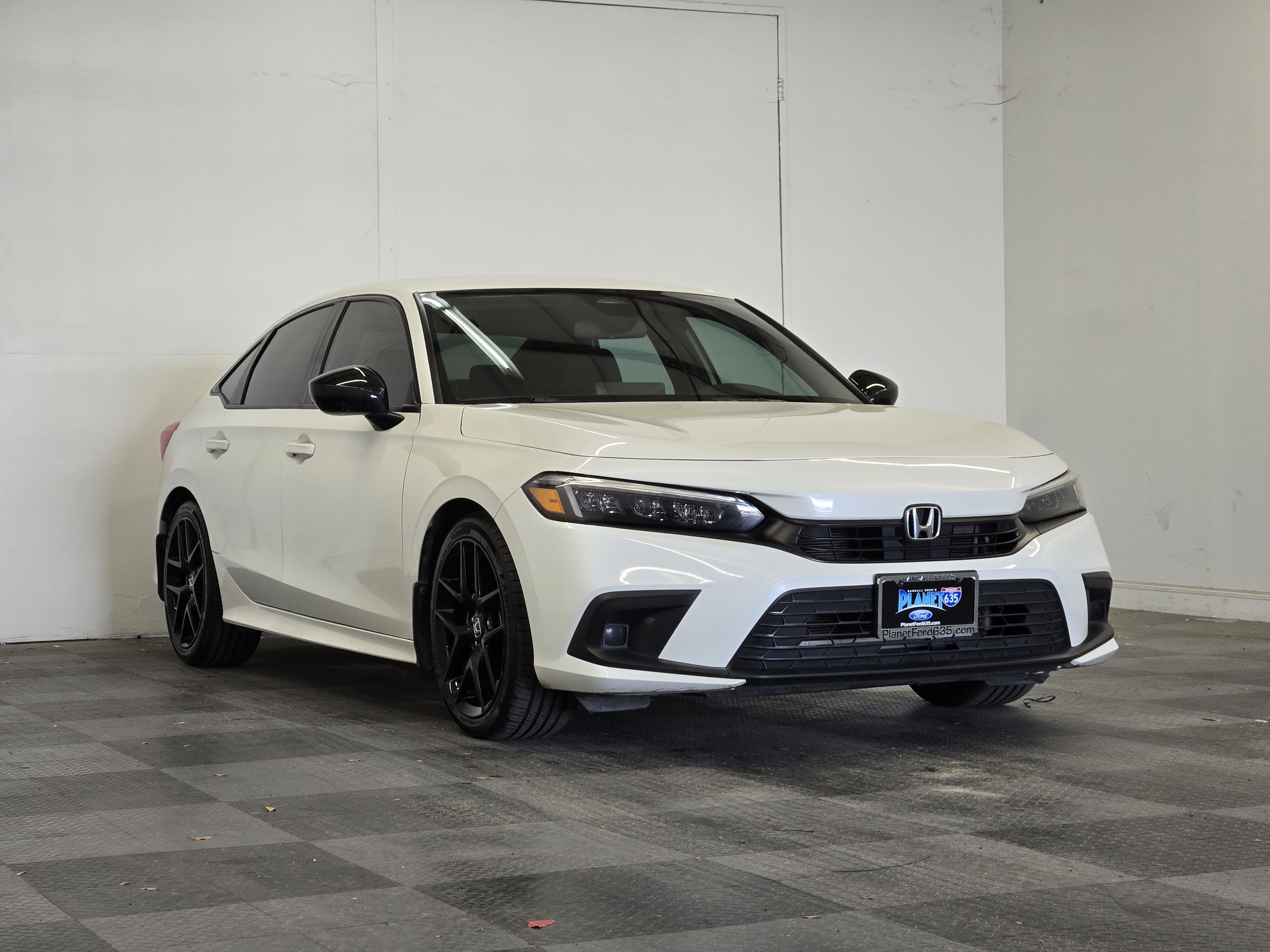 Used 2024 Honda Civic Sport image 2
