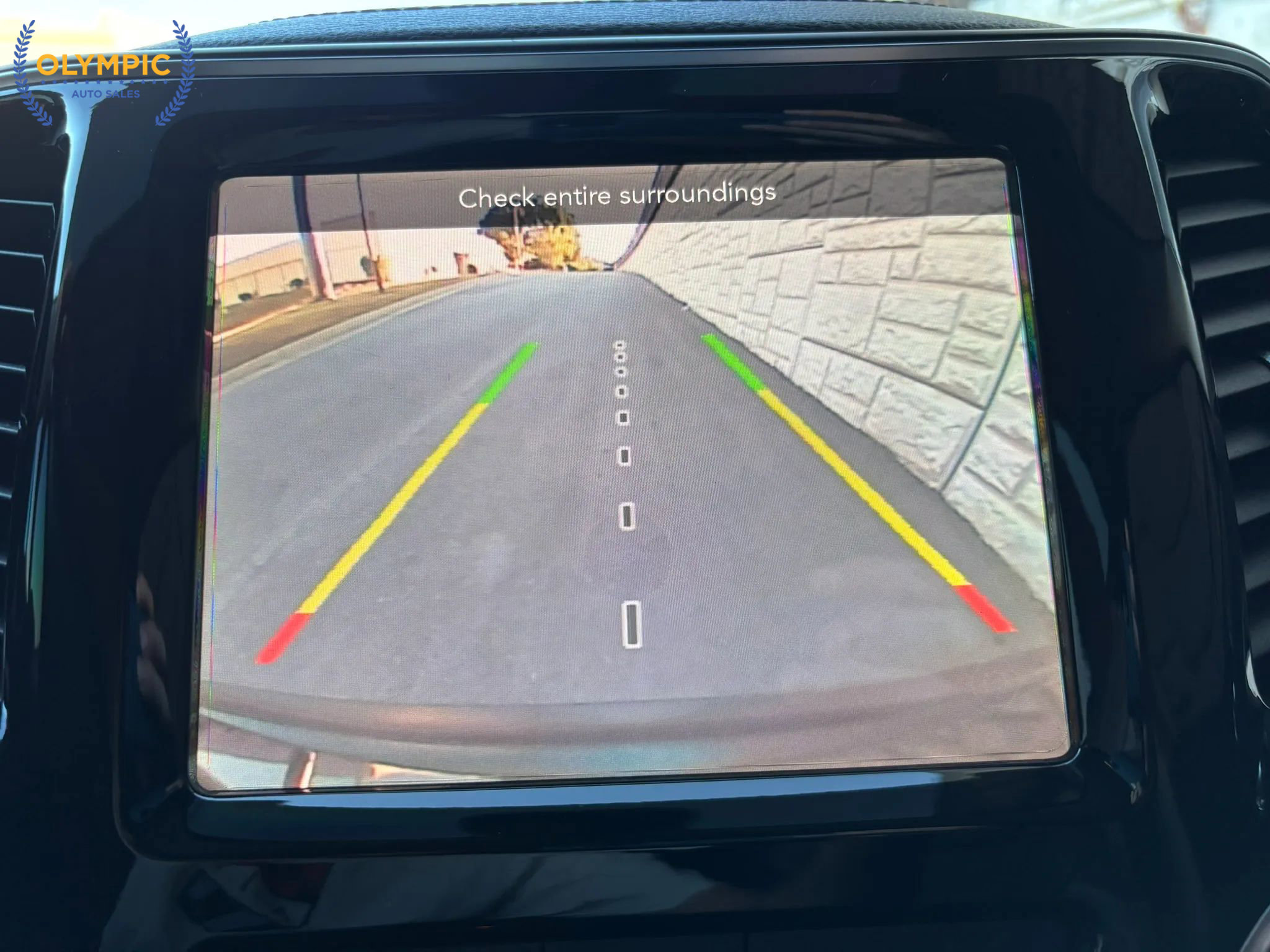 Used 2019 Jeep Cherokee Limited image 29