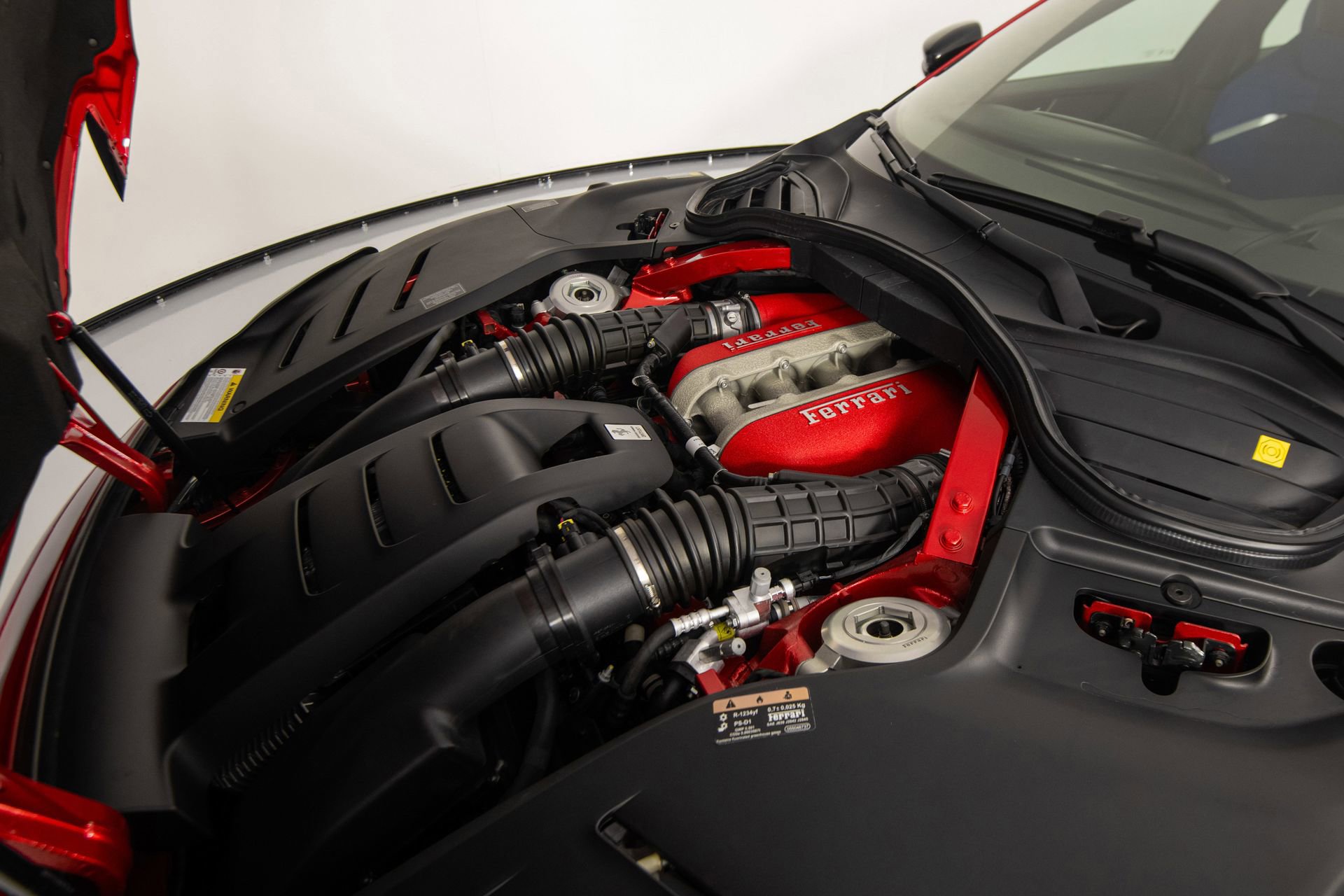 Used 2025 Ferrari Purosangue image 18