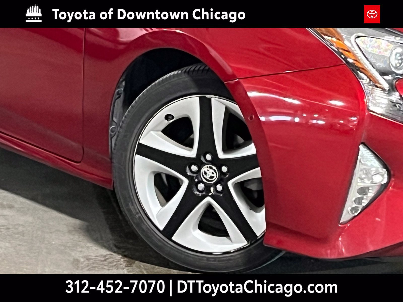 Used 2018 Toyota Prius Four Touring w/ Premium Convenience Package FWD image 2