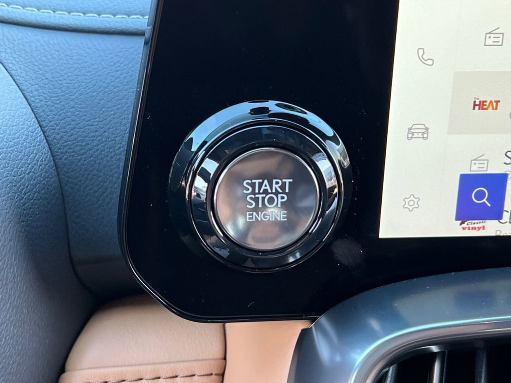 New 2025 Lexus LX 600 4WD w/ Luxury Package image 29