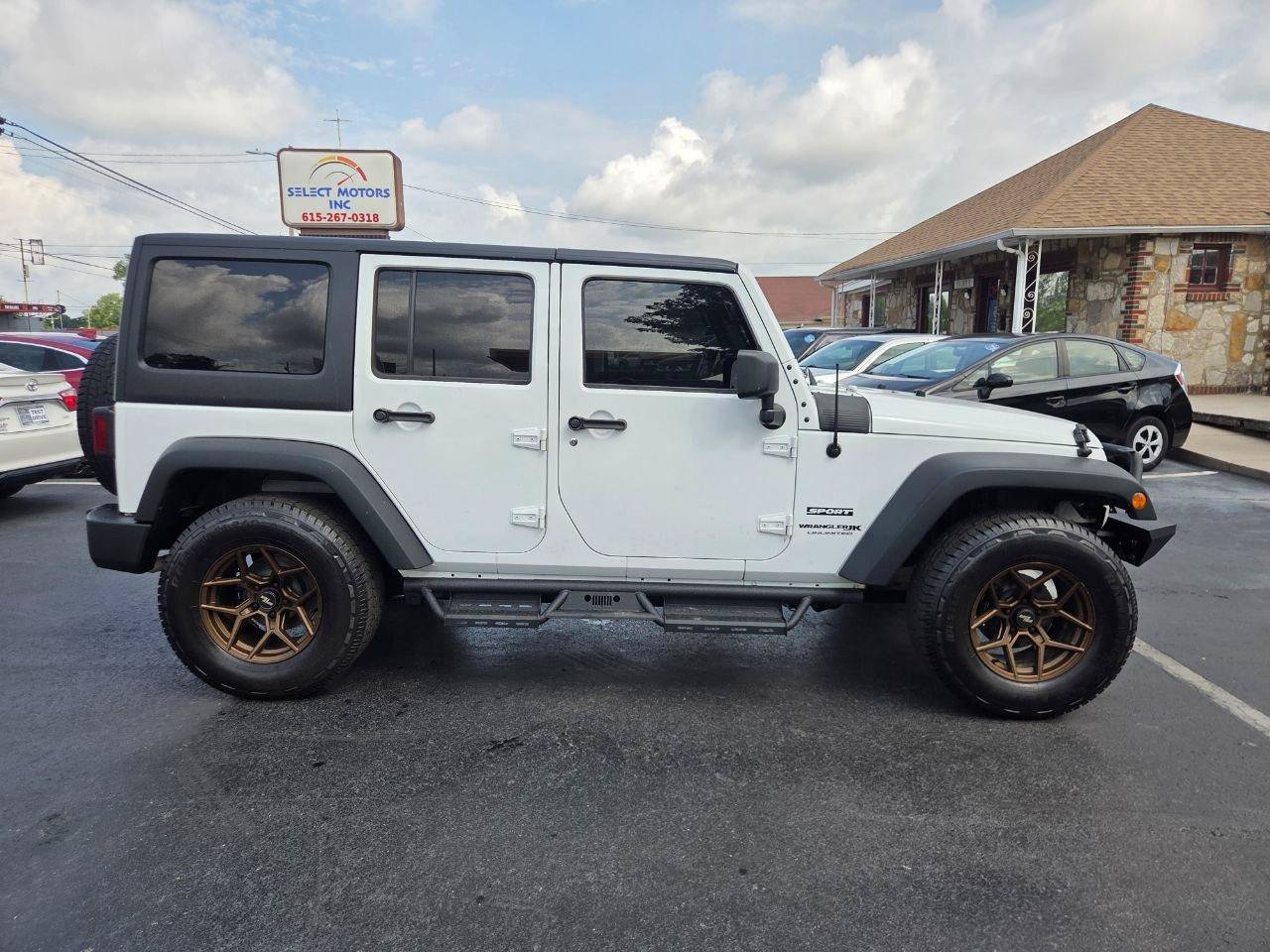 Used 2018 Jeep Wrangler Unlimited Sport S AWD/4WD image 6