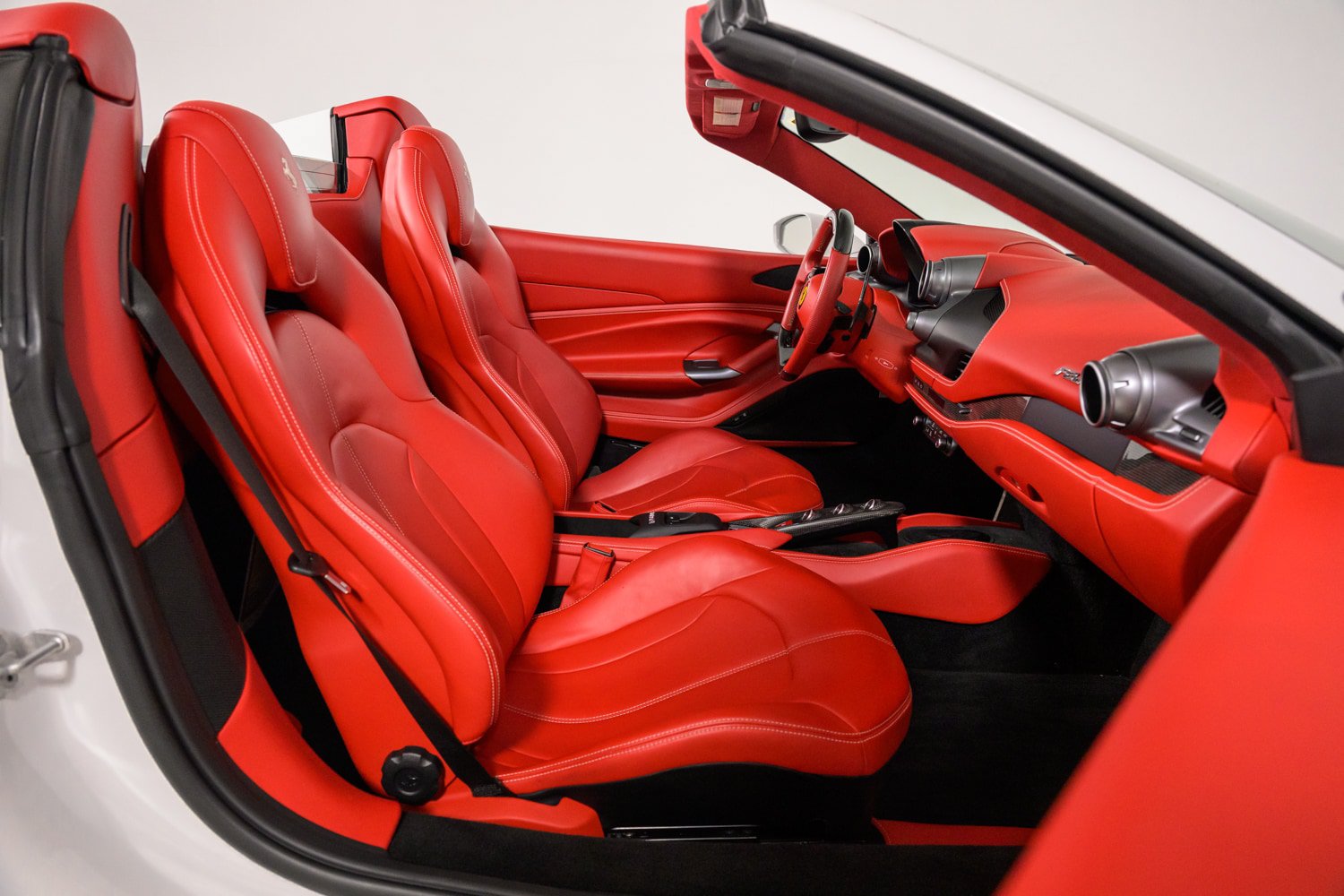 Certified 2023 Ferrari F8 Tributo RWD image 30