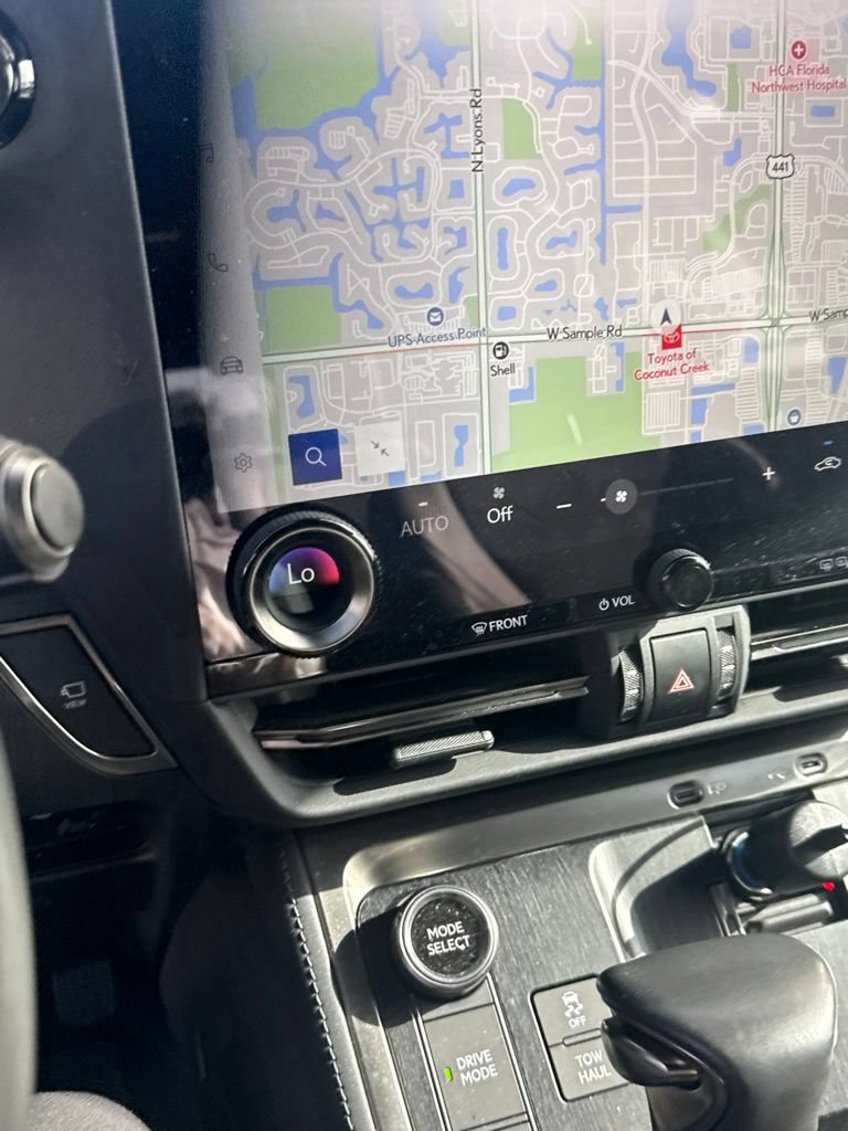 Certified 2025 Lexus GX 550 w/ Cold Area Package AWD/4WD image 3