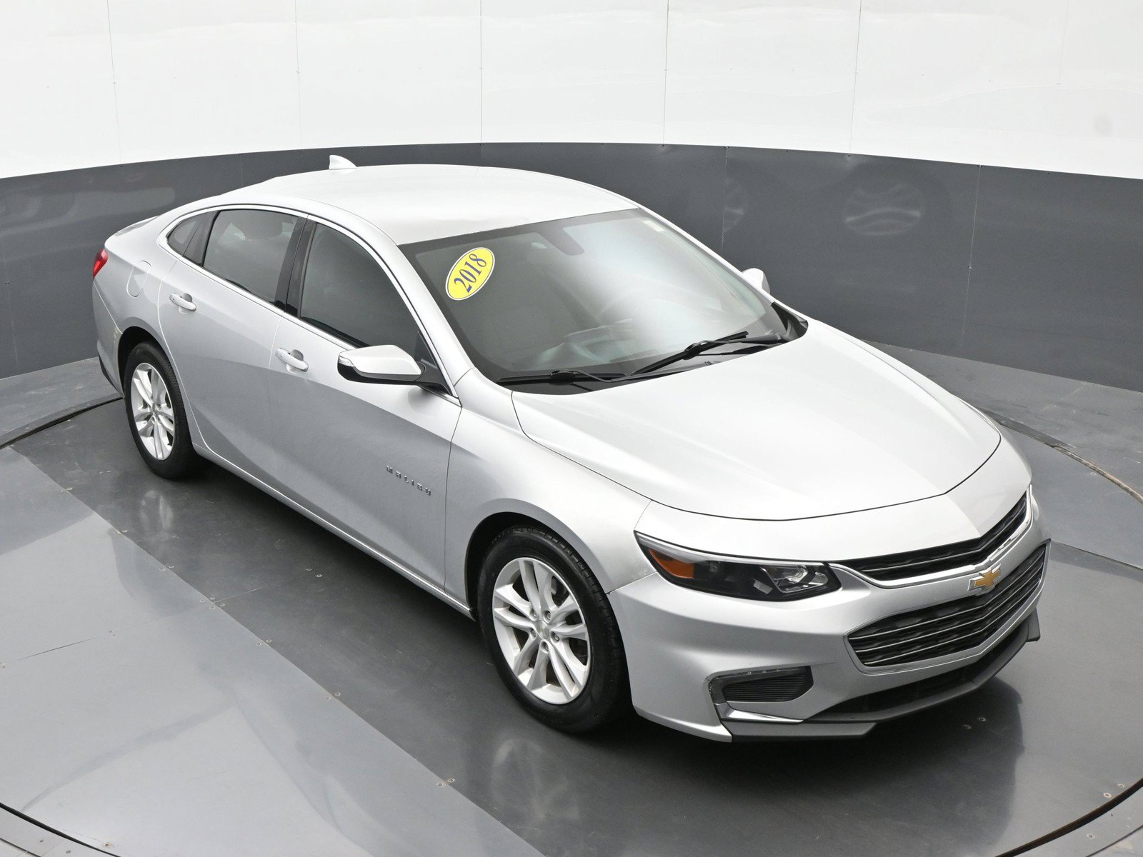 Used 2018 Chevrolet Malibu LT FWD image 28