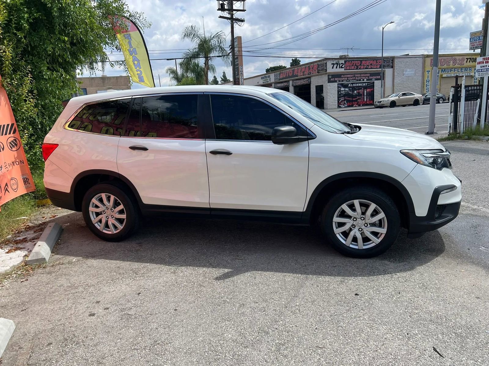 Used 2019 Honda Pilot LX image 3