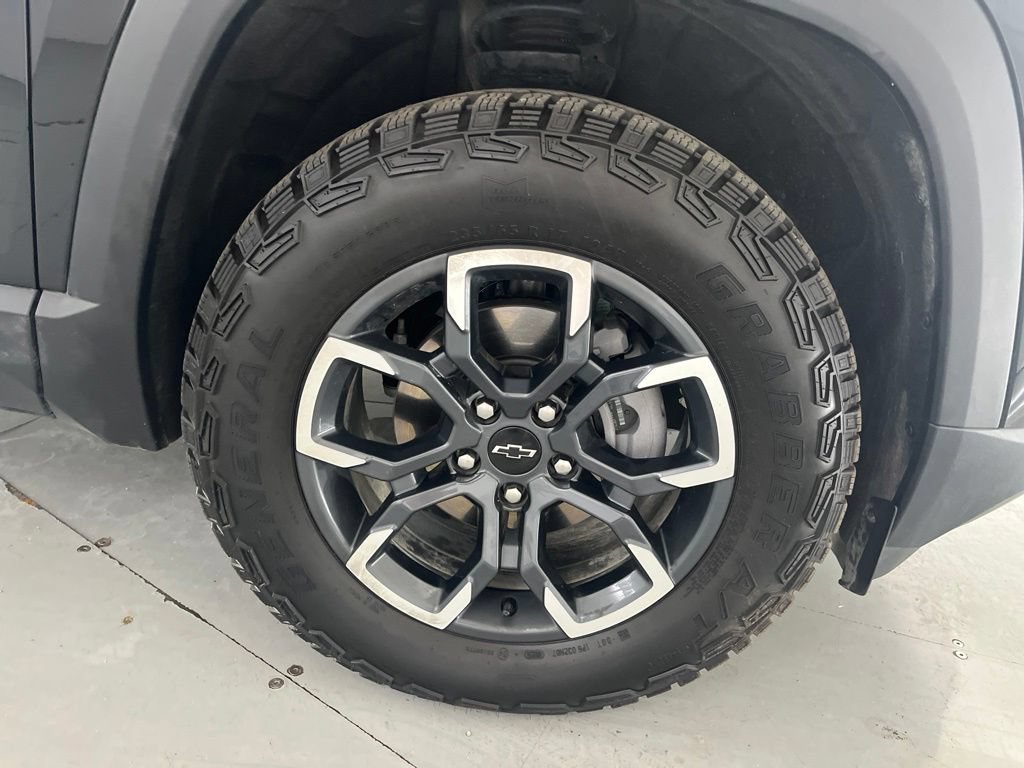 Used 2026 Chevrolet Equinox ACTIV w/ Convenience Package III AWD/4WD image 18