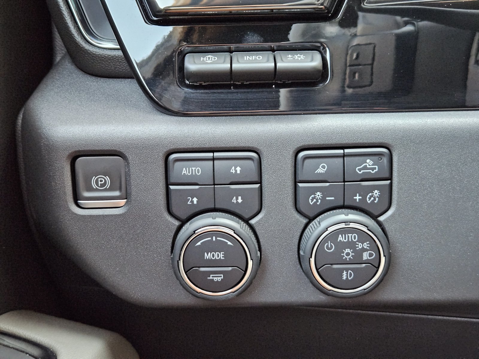 Certified 2024 Chevrolet Silverado 1500 ZR2 w/ Technology Package AWD/4WD image 25