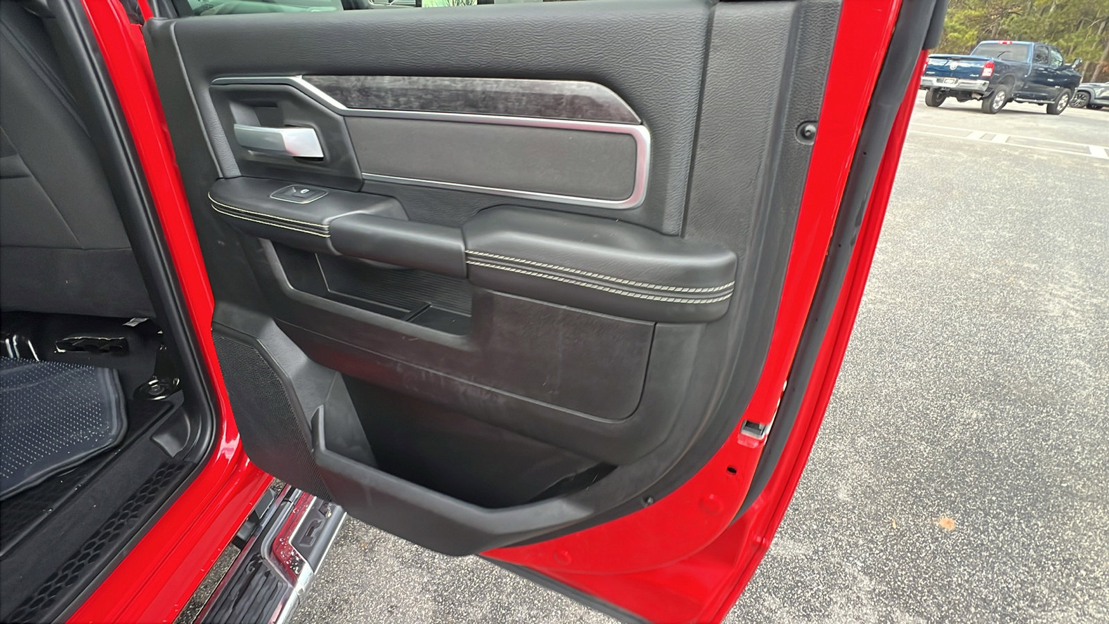 Used 2024 RAM 2500 Big Horn w/ Bed Utility Group image 21