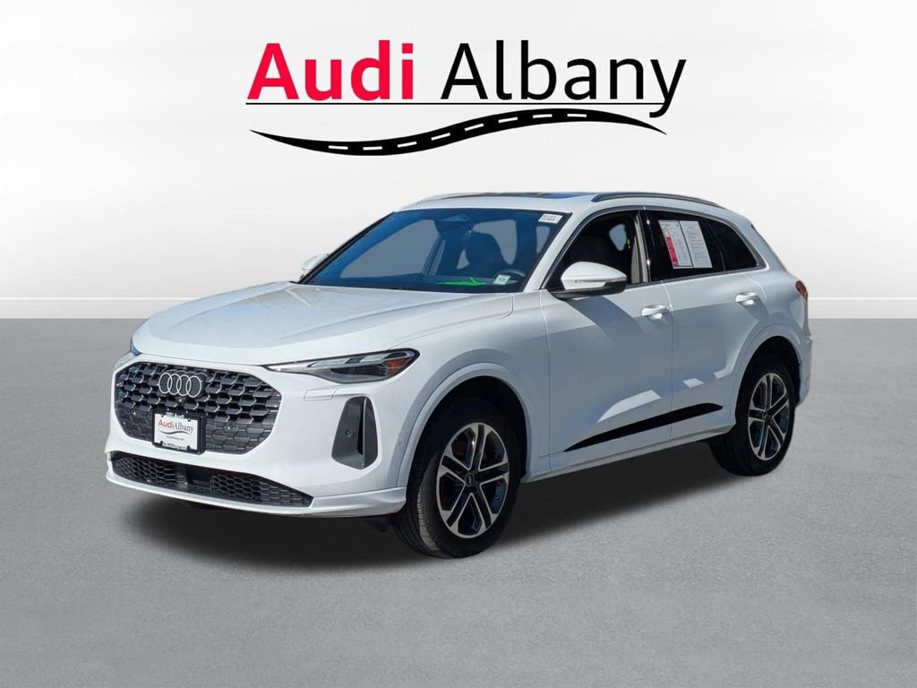 Certified 2025 Audi Q5 Premium w/ Convenience Package AWD/4WD image 3