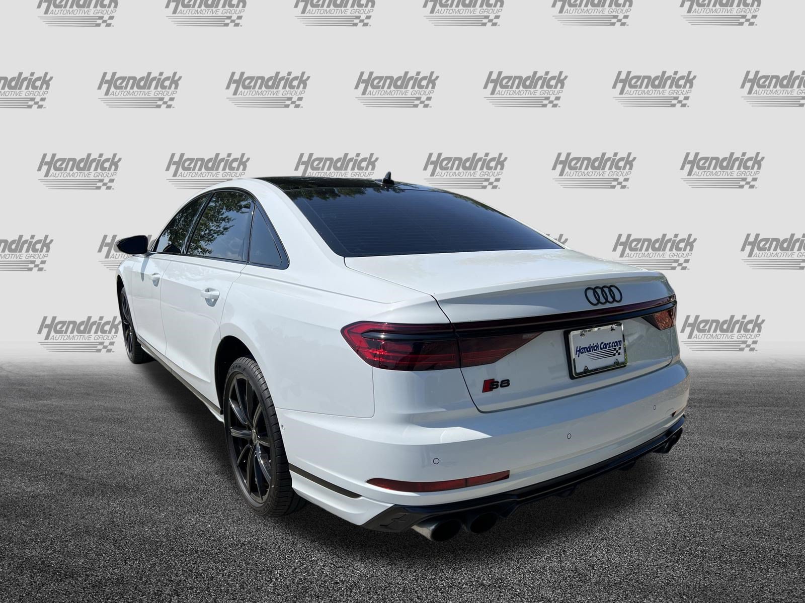 Used 2022 Audi S8 w/ S8 Comfort Plus Package AWD/4WD image 9
