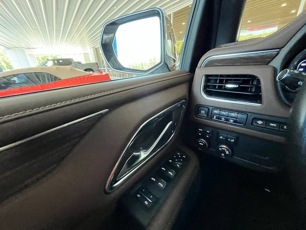 Used 2023 Chevrolet Tahoe High Country w/ Premium Package 2 AWD/4WD image 19