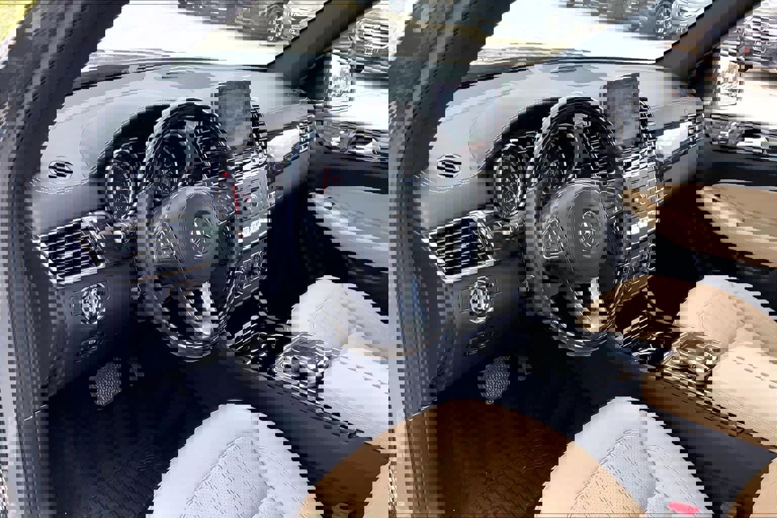 Used 2017 Mercedes-Benz GLS 450 4MATIC image 18