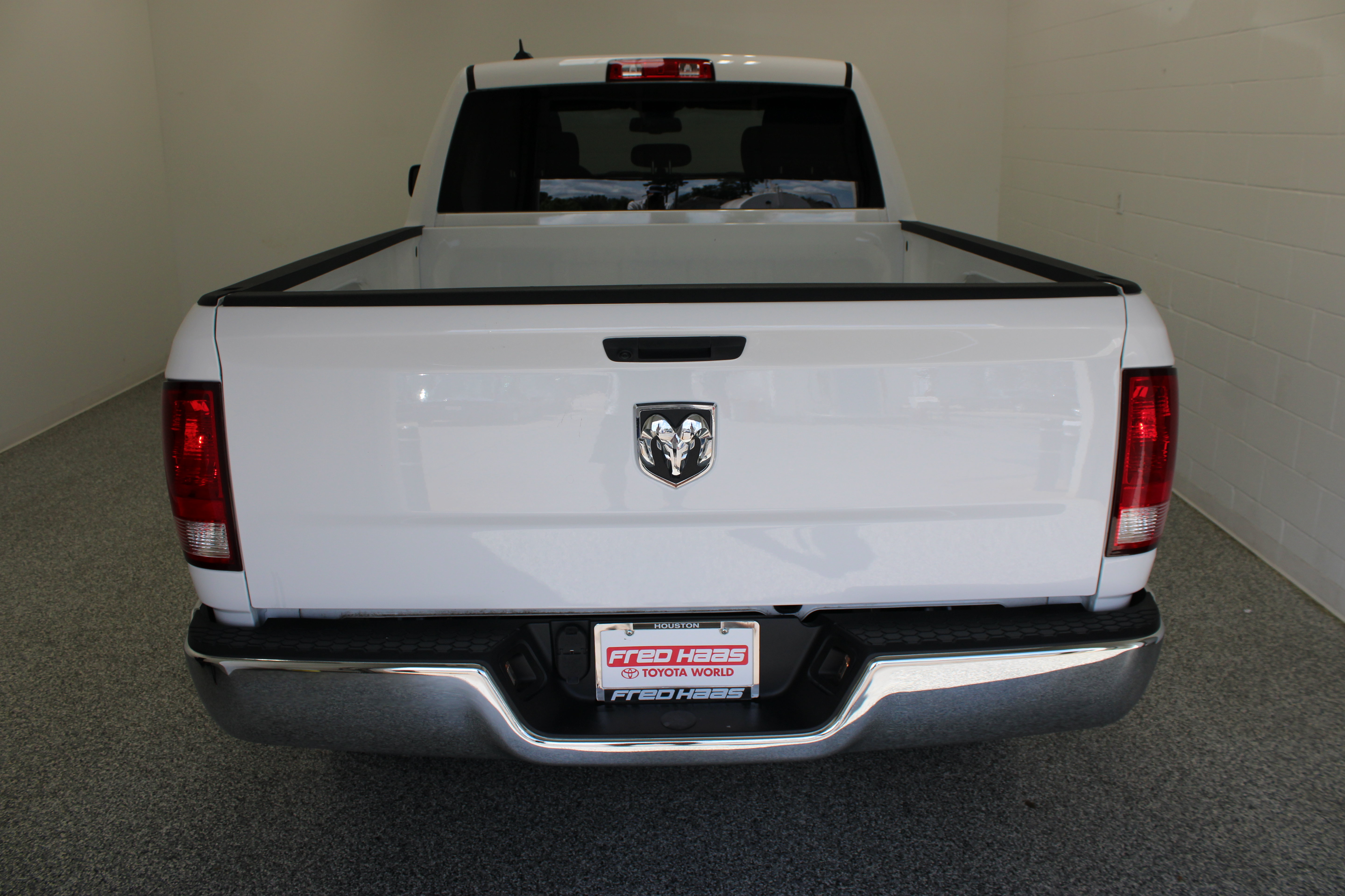 Used 2024 RAM 1500 Tradesman w/ Electronics Group RWD image 8