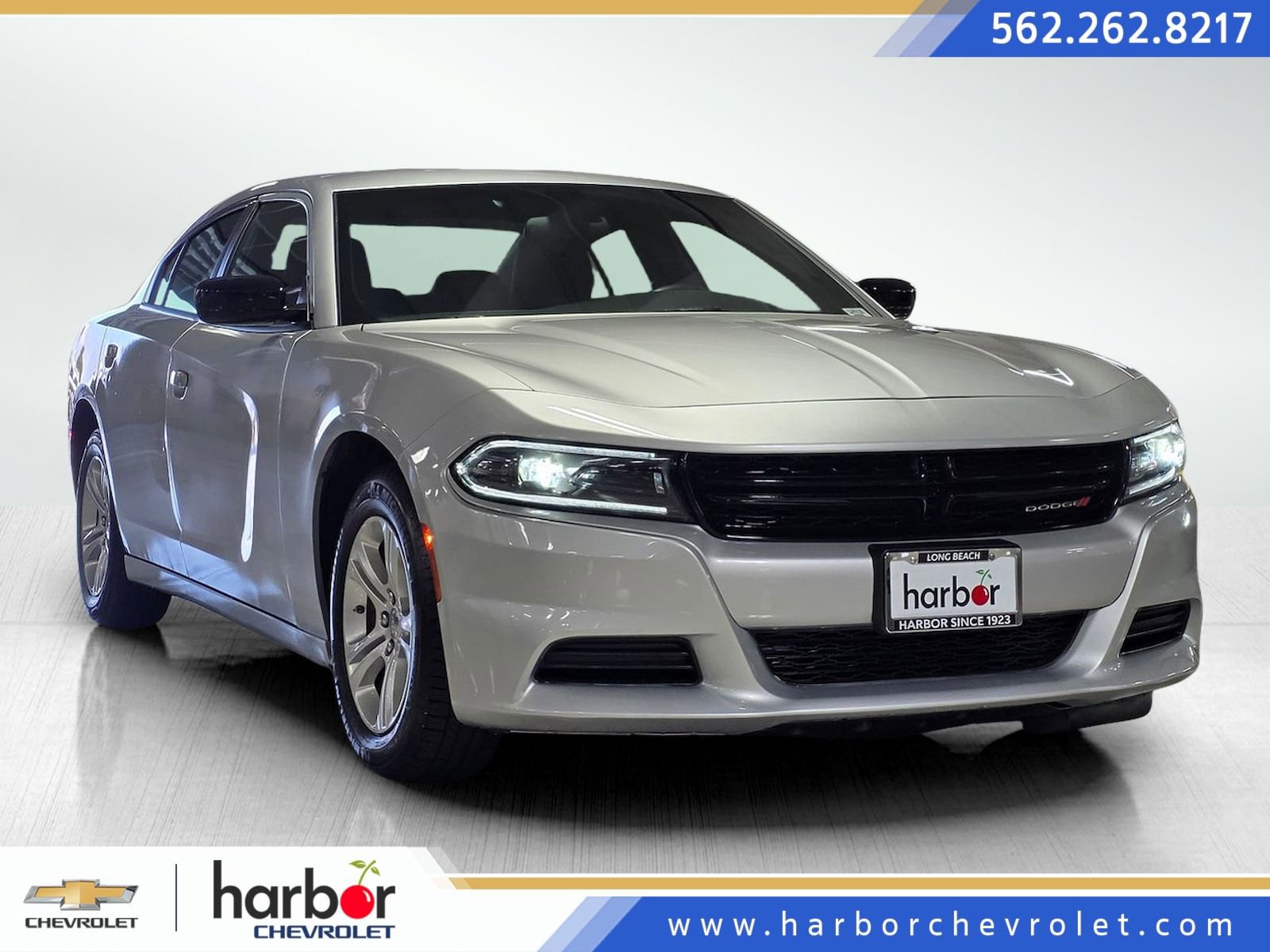 Used 2023 Dodge Charger SXT image 1