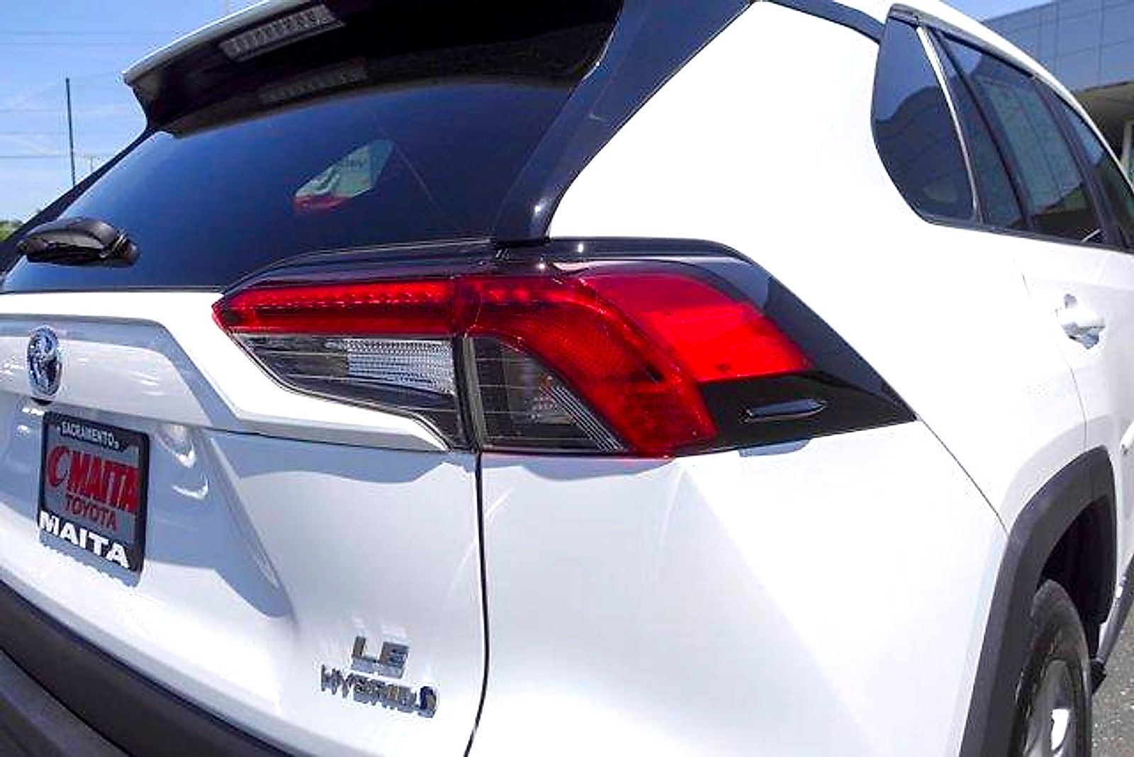 Certified 2024 Toyota RAV4 LE AWD/4WD image 5