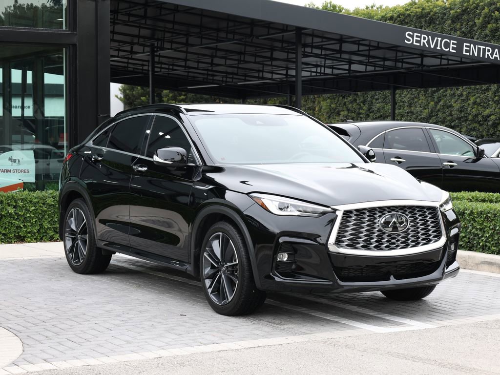 Certified 2023 INFINITI QX55 Luxe w/ Cargo Package image 2