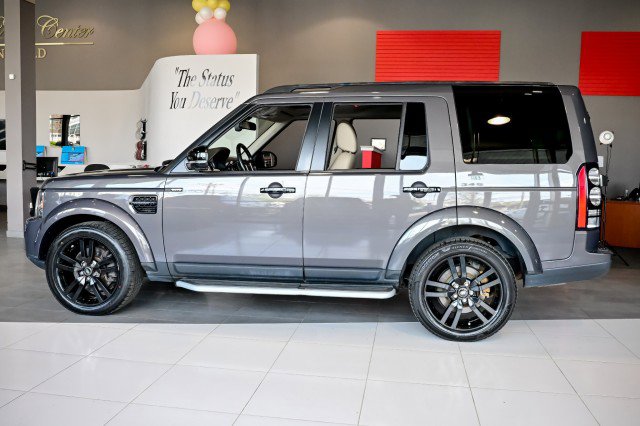 Used 2016 Land Rover LR4 HSE Silver Edition AWD/4WD image 8