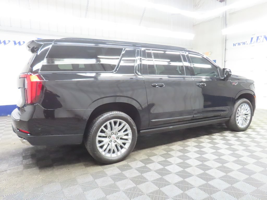 Used 2025 GMC Yukon XL Denali w/ Sun & Power Step Package AWD/4WD image 5