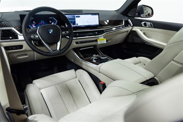 New 2026 BMW X5 xDrive50e w/ Climate Comfort Package image 22