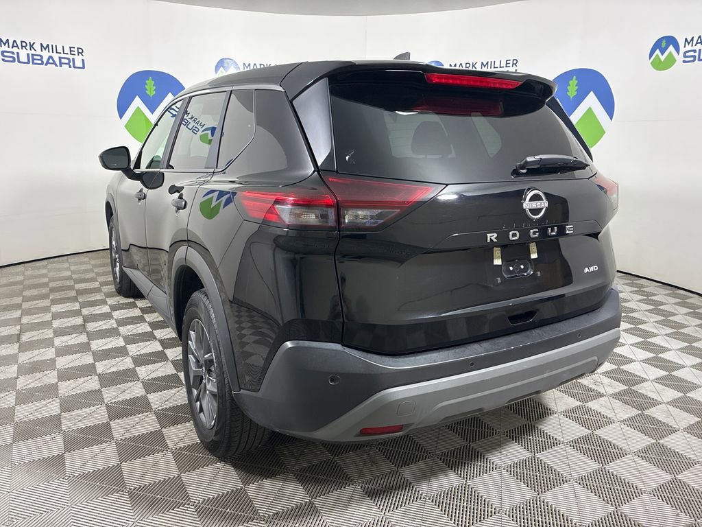 Used 2023 Nissan Rogue S AWD/4WD image 4