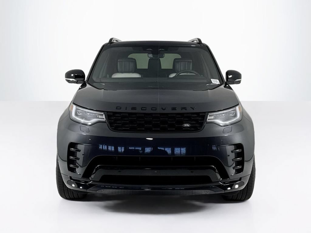 Used 2024 Land Rover Discovery Dynamic SE AWD/4WD image 7