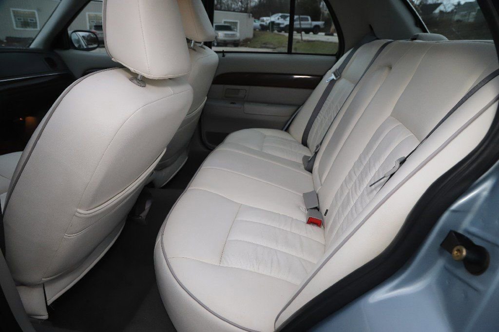 Used 2004 Mercury Grand Marquis GS image 24