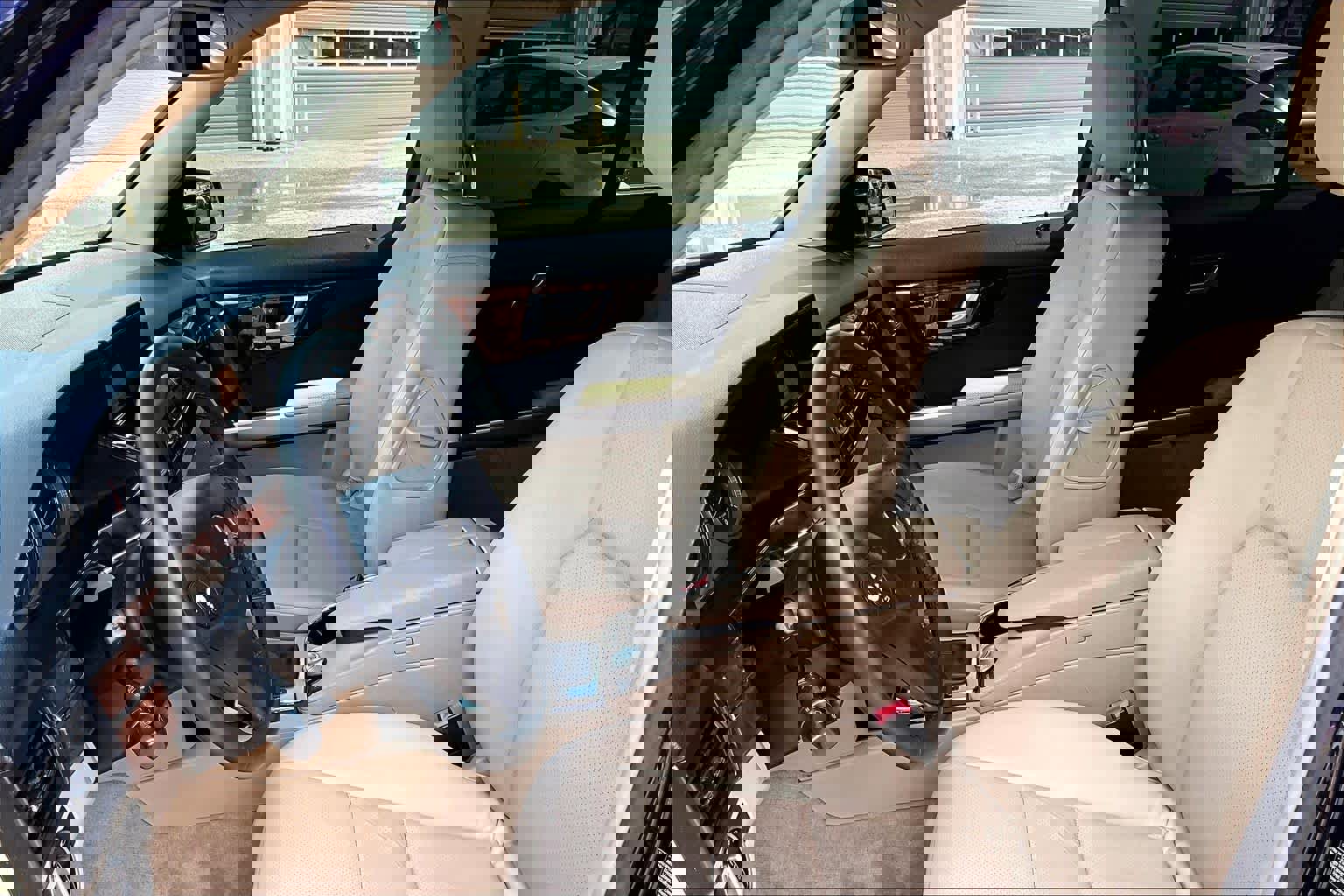 Used 2012 Mercedes-Benz GLK 350 2WD image 7