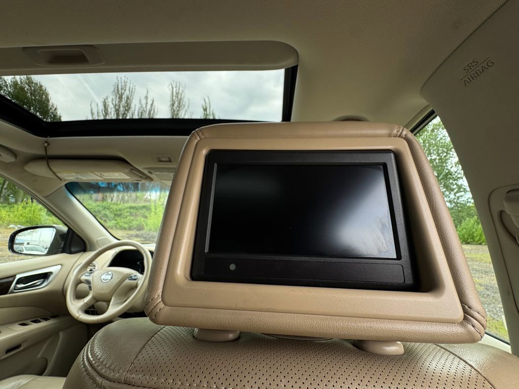 Used 2013 Nissan Pathfinder Platinum w/ Platinum Premium Pkg AWD/4WD image 40