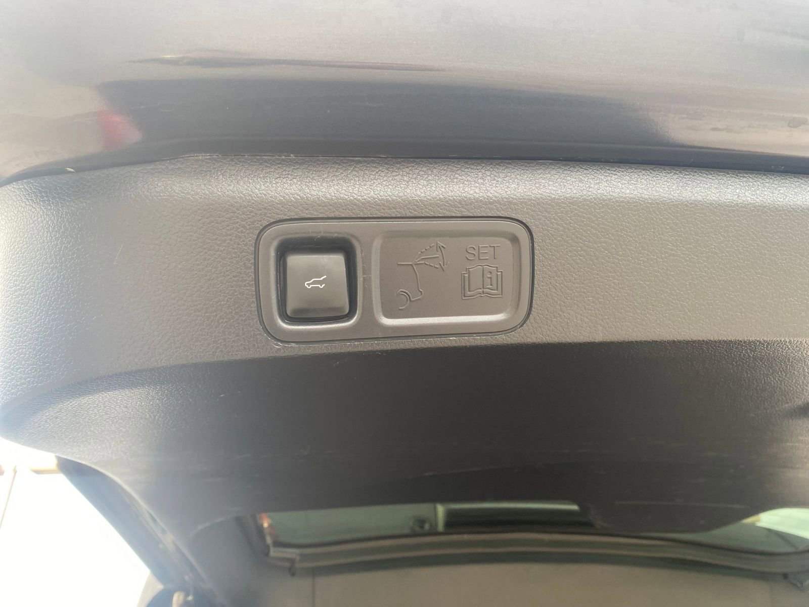 Used 2024 Ford Expedition Limited image 24