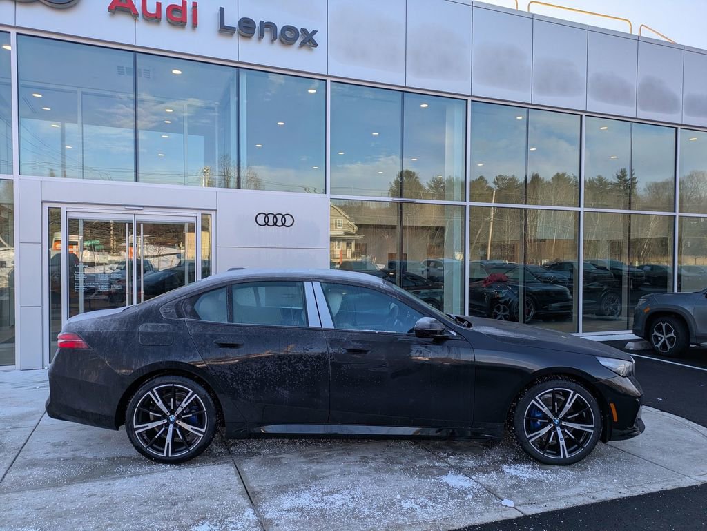 New 2026 BMW 530i xDrive w/ M Sport Package video 2