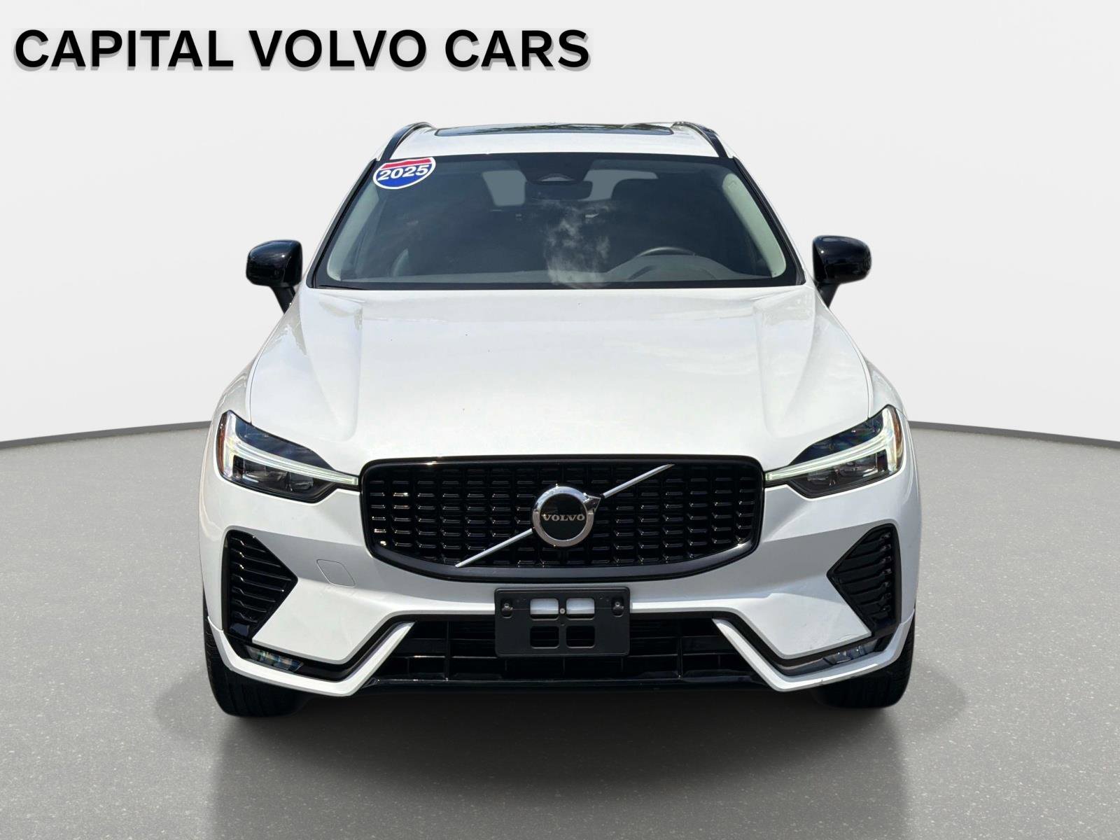 Certified 2025 Volvo XC60 B5 Core AWD/4WD image 2